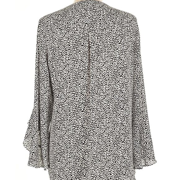 Vince Camuto Flutter Sleeve Blouse - Picture 2 of 7